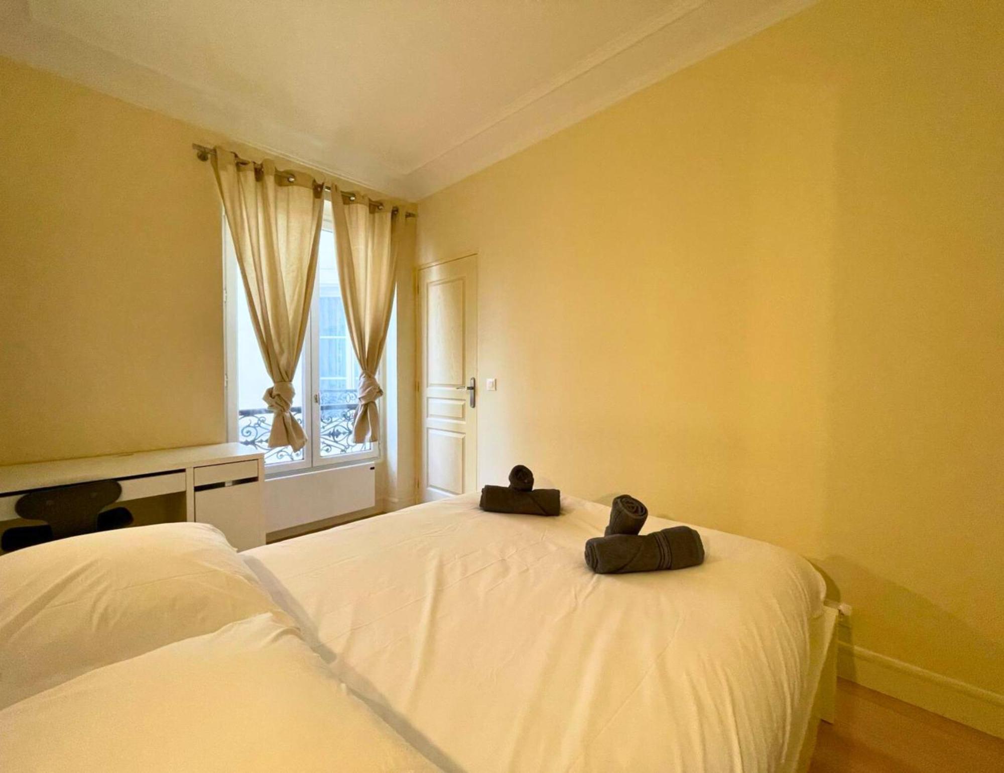 Chambre Lit Double Et Salon Avec Canape-Lit A 10 Minutes Des Champs Elysees 巴黎 外观 照片