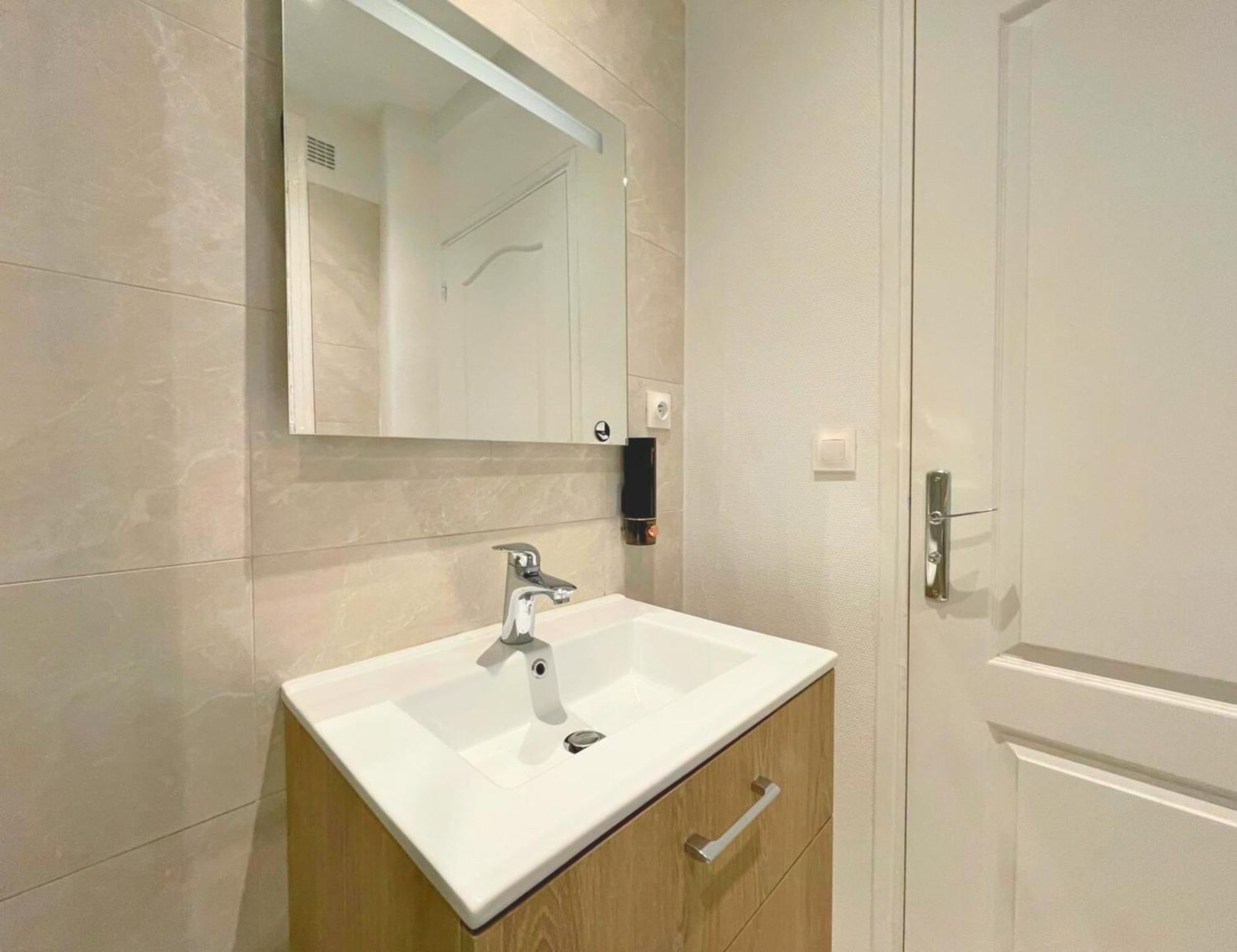 Chambre Lit Double Et Salon Avec Canape-Lit A 10 Minutes Des Champs Elysees 巴黎 外观 照片